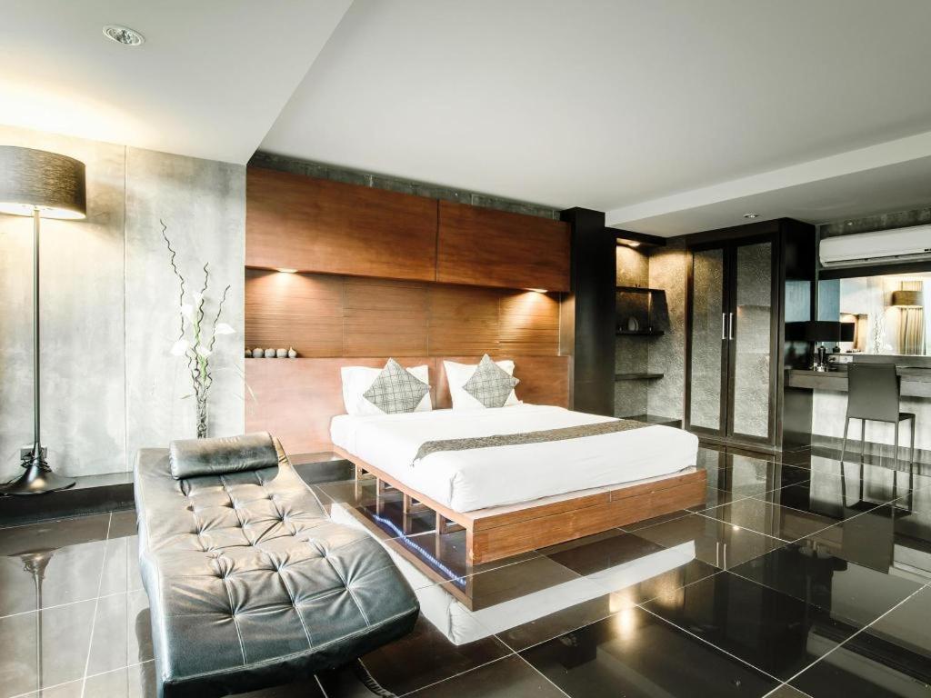 B2 Black Business And Budget Hotel Чиангмай Екстериор снимка
