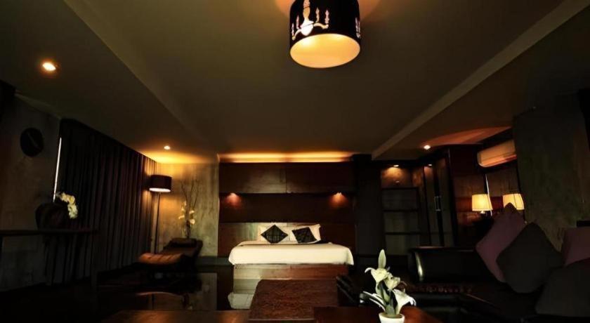 B2 Black Business And Budget Hotel Чиангмай Екстериор снимка