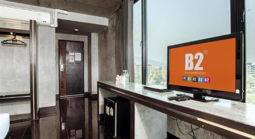 B2 Black Business And Budget Hotel Чиангмай Екстериор снимка
