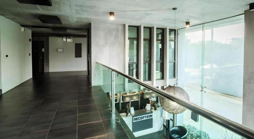B2 Black Business And Budget Hotel Чиангмай Екстериор снимка