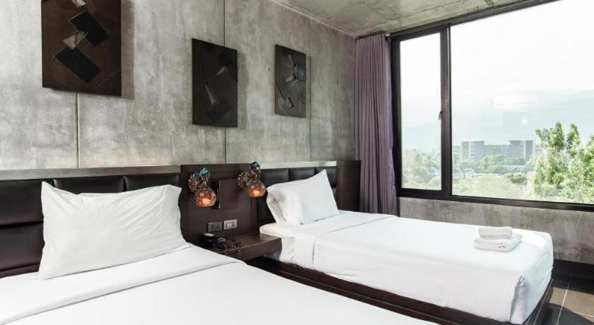 B2 Black Business And Budget Hotel Чиангмай Екстериор снимка
